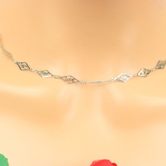 Delicate & Contemporary Necklace Chain, A Lovely Choice for Women, EVCH1771 - Picture 7 of 10